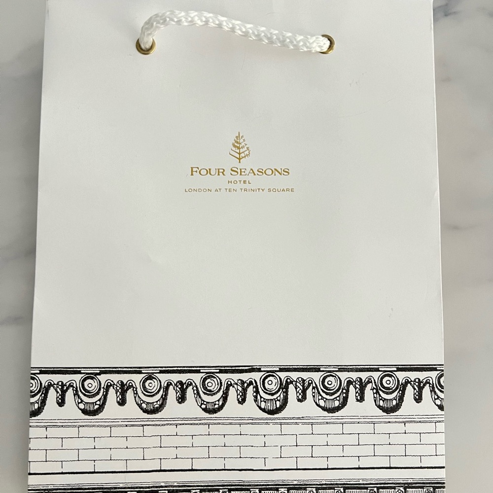 Four a seasons Hotel London Decorative Storage Bag